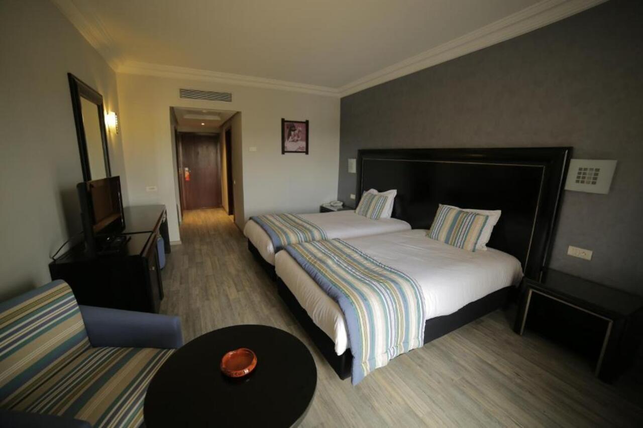 Hotel Suisse Casablanca Buitenkant foto